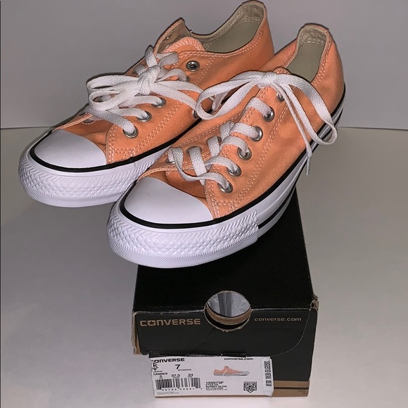 💕SOLD💕 Converse All Star Sneakers - Picture 3 of 5